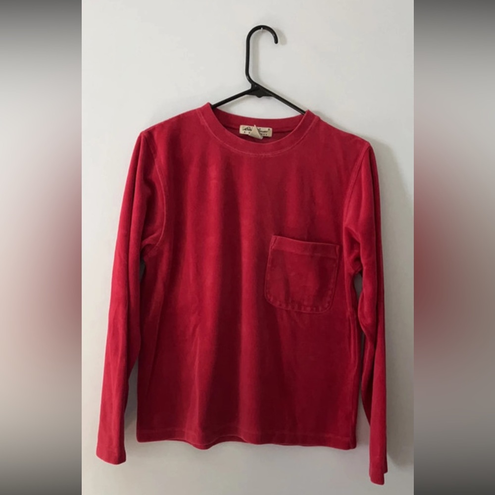 Soft Red Top